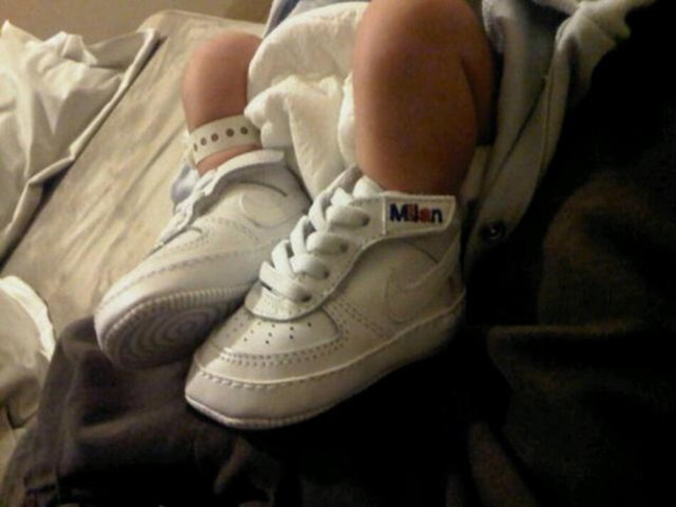 Shakira se emocionó cuando le pusieron a su hijo en el pecho, dice su madre