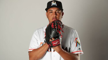 Los Marlins llaman a las Grandes Ligas al lanzador panameño Severino González