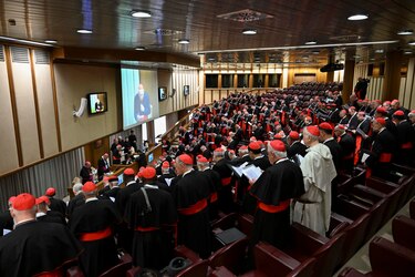 El cónclave comenzará el 7 de mayo y se empezará a votar esa misma tarde