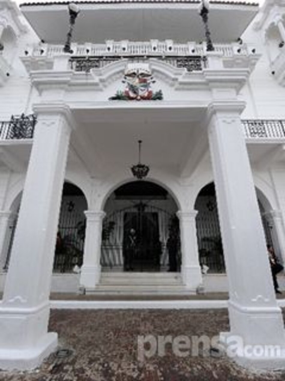 Martinelli firmaría hoy asilo a ex directora del DAS