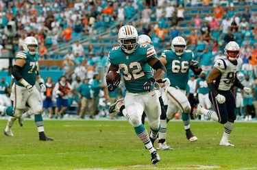 Dolphins vencen a Patriots en la última jugada