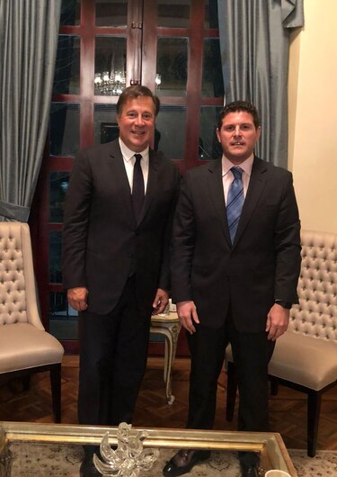 El embajador en Washington recibe a Damián Merlo, un lobista detractor de Panamá