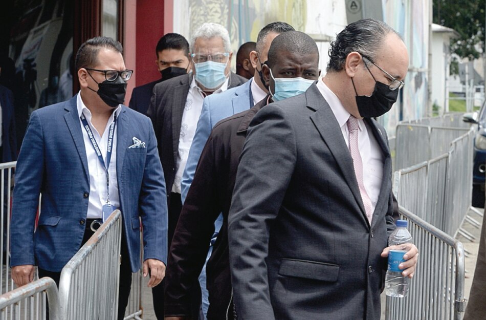 Caso Blue Apple: jueza se acoge a plazo de 30 días para decidir si llama a juicio o no