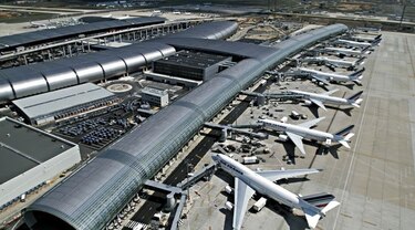 Francia estrena tribunales en aeropuerto de París