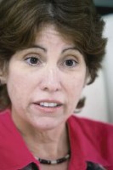 Aeroperlas y Ancon firman convenio