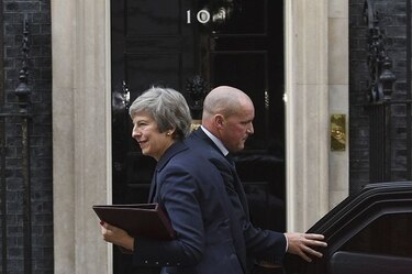 Theresa May defiende el acuerdo de Brexit en un Reino Unido dividido