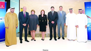 Visita oficial a Dubái