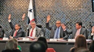 Al pleno, ratificación de magistradas