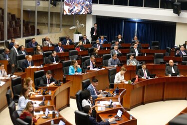 Diputados consideran excesivo el aumento del tope para traslados de partidas sin el aval de la Asamblea 
