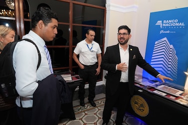 Bicentenario del Congreso Anfictiónico: exhiben documentos, monedas y la réplica de la Espada de Bolívar