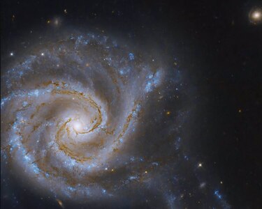 El telescopio Hubble observa una distorsión galáctica