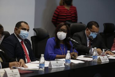 Diputados recomiendan inhabilitar a la empresa FCC, encargada de construir la Ciudad de la Salud