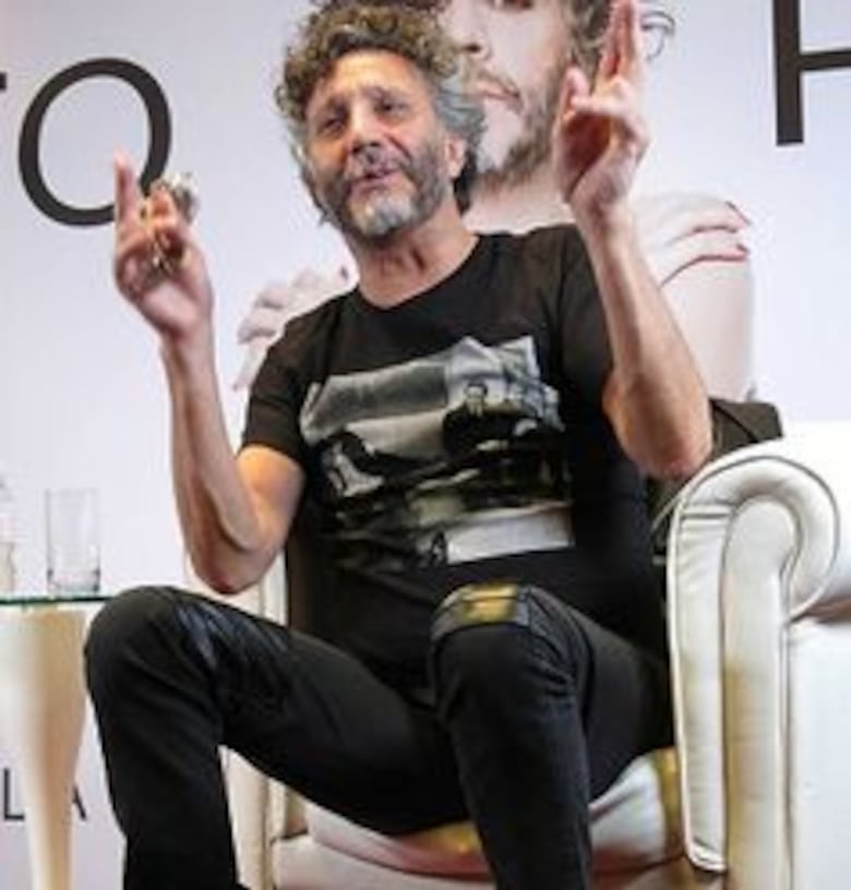Fito Páez lucha por la libertad en un cuerpo de mujer
