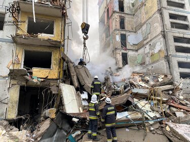 Nuevo ataque ruso en Zaporiyia afecta a varias plantas de un edificio