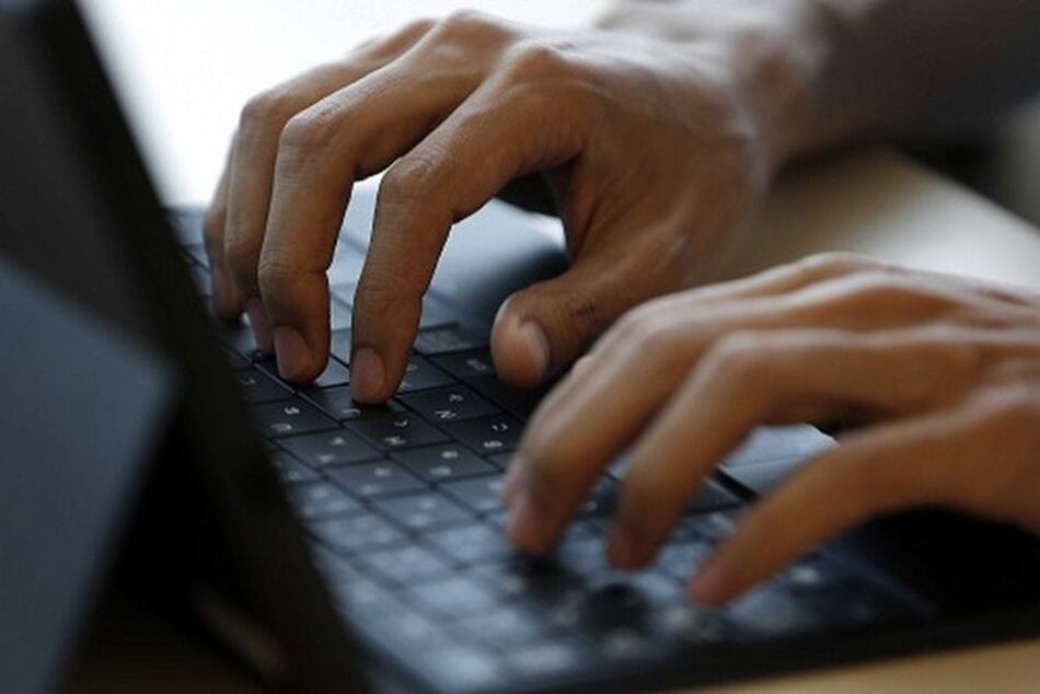 'Hackers' publican fotos robadas a cirujanos plásticos