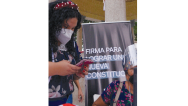 La dura carrera por las firmas a favor de la constituyente