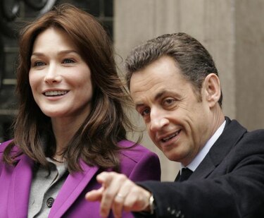 Expresidente francés Nicolas Sarkozy se declara fan de Carla Bruni