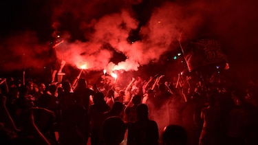 Más de 200 heridos y cientos de detenidos en Francia por disturbios tras la victoria del PSG en la Liga de Campeones