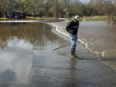 Tornado en Alabama prolonga ola de tormentas