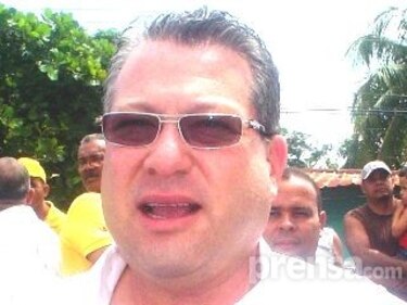 Cohen exhorta a funcionarios que arreglen casos con la justicia