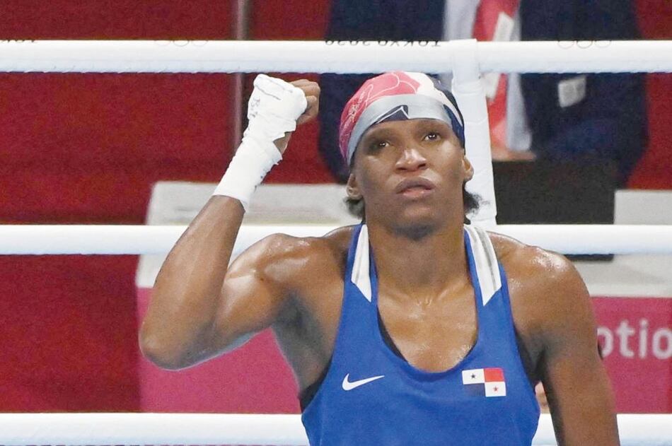 La boxeadora panameña Atheyna Bylon gana medalla de oro en los Juegos Bolivarianos