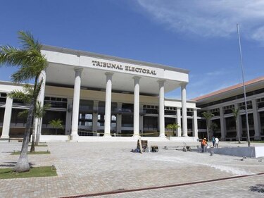 TE suspende sorteo de posiciones en candidaturas de libre postulación