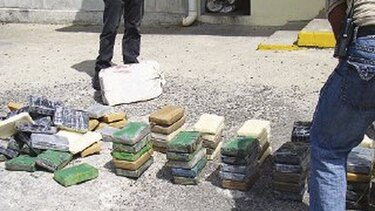 Decomisan droga oculta en Colón y Veraguas