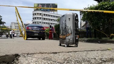 Reabren la Plaza 5 de Mayo; expertos informaron que la maleta estaba vacía