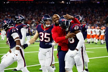 Stroud lidera paliza de Houston Texans sobre Browns y avanza a ronda divisional de NFL