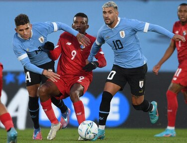 Uruguay golea 5-0 a Panamá en su despedida antes del Mundial Catar 2022