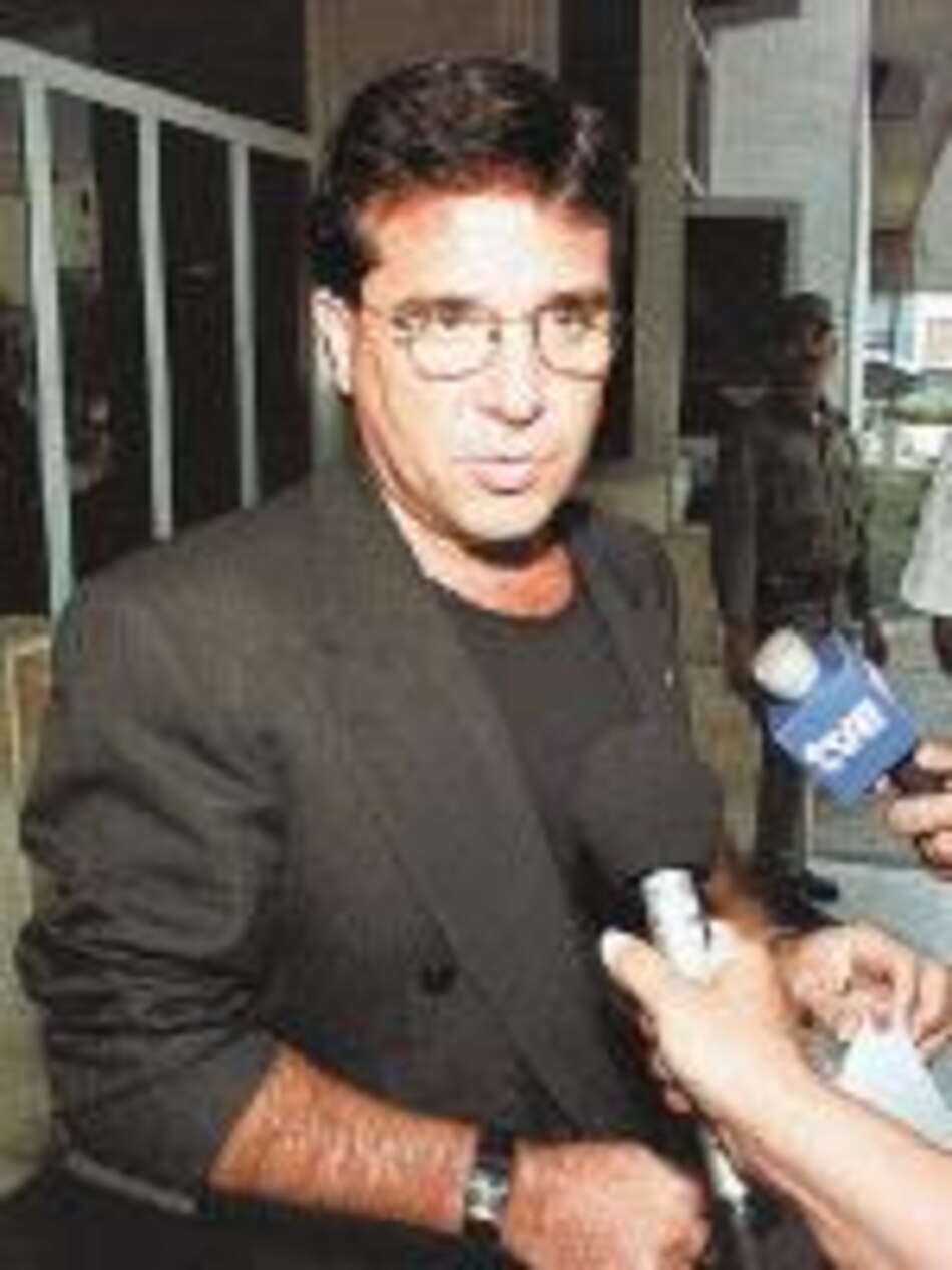 Robaina justifica su expulsión del PCC