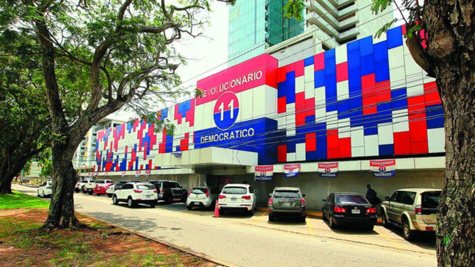 CEN del PRD; Adames saca de carrera a Purcait