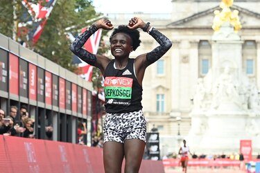 Jepkosgei y Lemma triunfan en el maratón de Londres