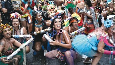 Rey Momo recibe la llave de Río sin la presencia del alcalde de la ciudad