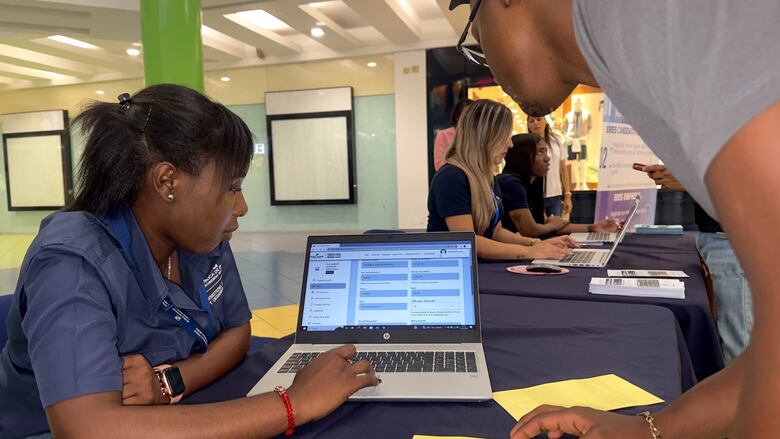 El 51% de los panameños está insatisfecho con su salario, según estudio