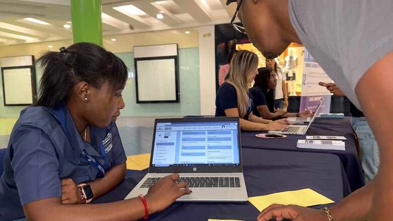 El 51% de los panameños está insatisfecho con su salario, según estudio