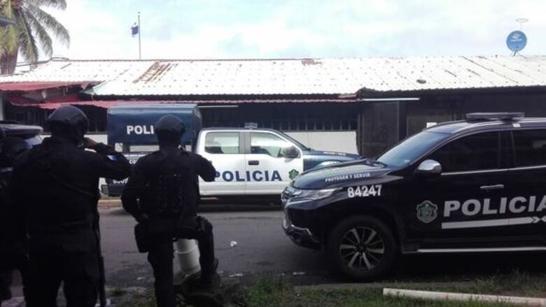 Subteniente entrega armas en estación de Colón; situación controlada dentro de armería