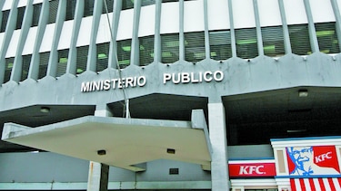 La ruta de los cheques de la CA