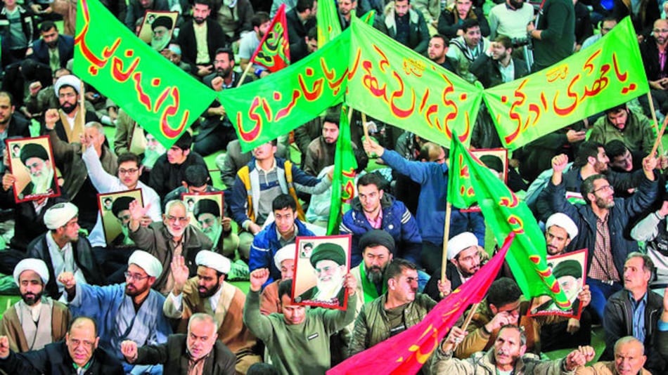 Iraníes se rebelan contra Hasan Rohani