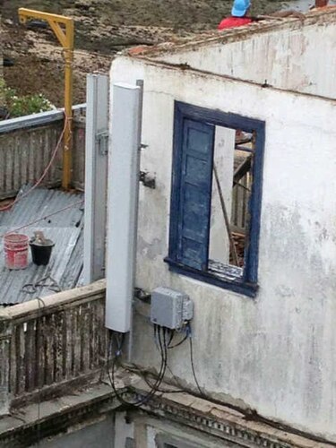 PRD denuncia que instalan 'antenas de espionaje' cerca de la casa de Navarro