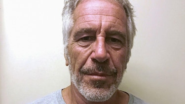 Bill Gates ‘asumió su responsabilidad’ por sus vínculos con Epstein en una reunión con sus empleados, según su fundación