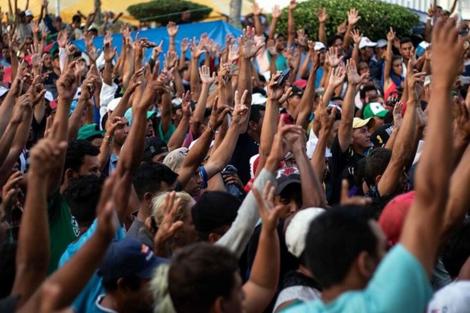 Caravana de hondureños viaja a Ciudad de México para pedir permiso migratorio