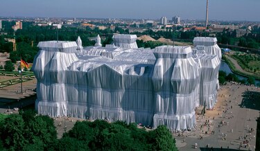 Fallece a los 84 años el artista plástico Christo, maestro del embalaje