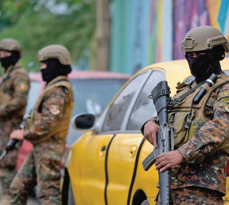 Nayib Bukele: ‘Llévense su peste de nuestro país’