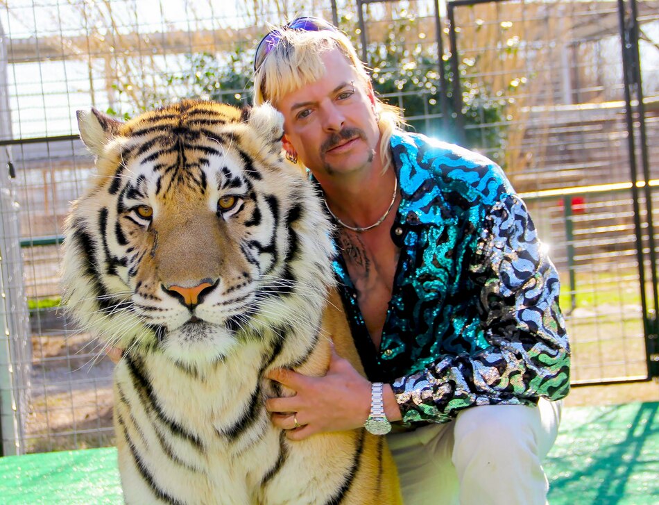 El héroe de la serie ‘Tiger King’ pierde su zoo, cedido a su enemiga jurada