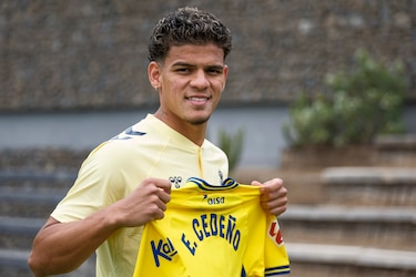 Edward Cedeño sigue sumando minutos con Las Palmas en la pretemporada