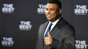 El exfutbolista brasileño Ronaldo está hospitalizado por neumonía