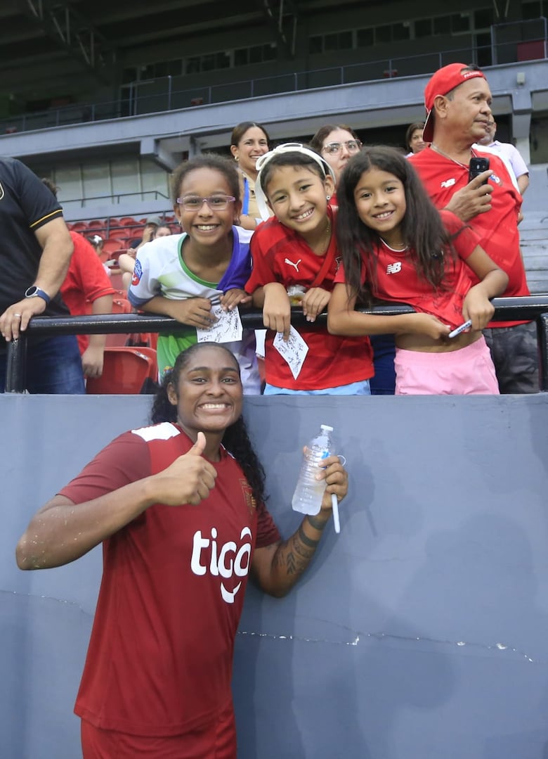 La selección femenina de fútbol ya tiene a sus 23 jugadoras que enfrentarán a Bolivia