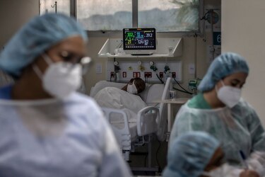 Hay 53 veces más probabilidad de morir por un esquema incompleto de vacunación contra la Covid-19, destacó informe de la OPS