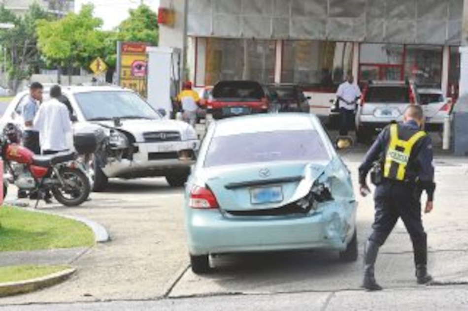 Simulan accidentes para estafar a aseguradora